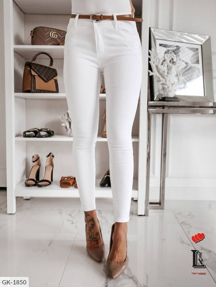 

Облегающие женские джинсы скинни узкие приталенные по фигуре белые летние арт 1944