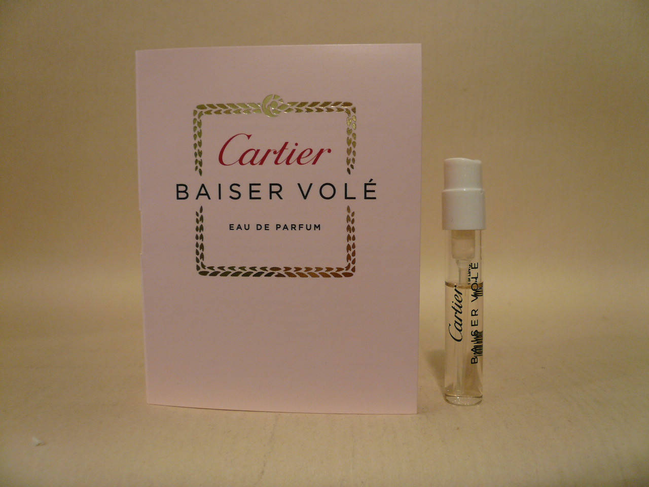

Cartier - Baiser Vole (2011) - Парфюмированная вода 1,5 мл (пробник)
