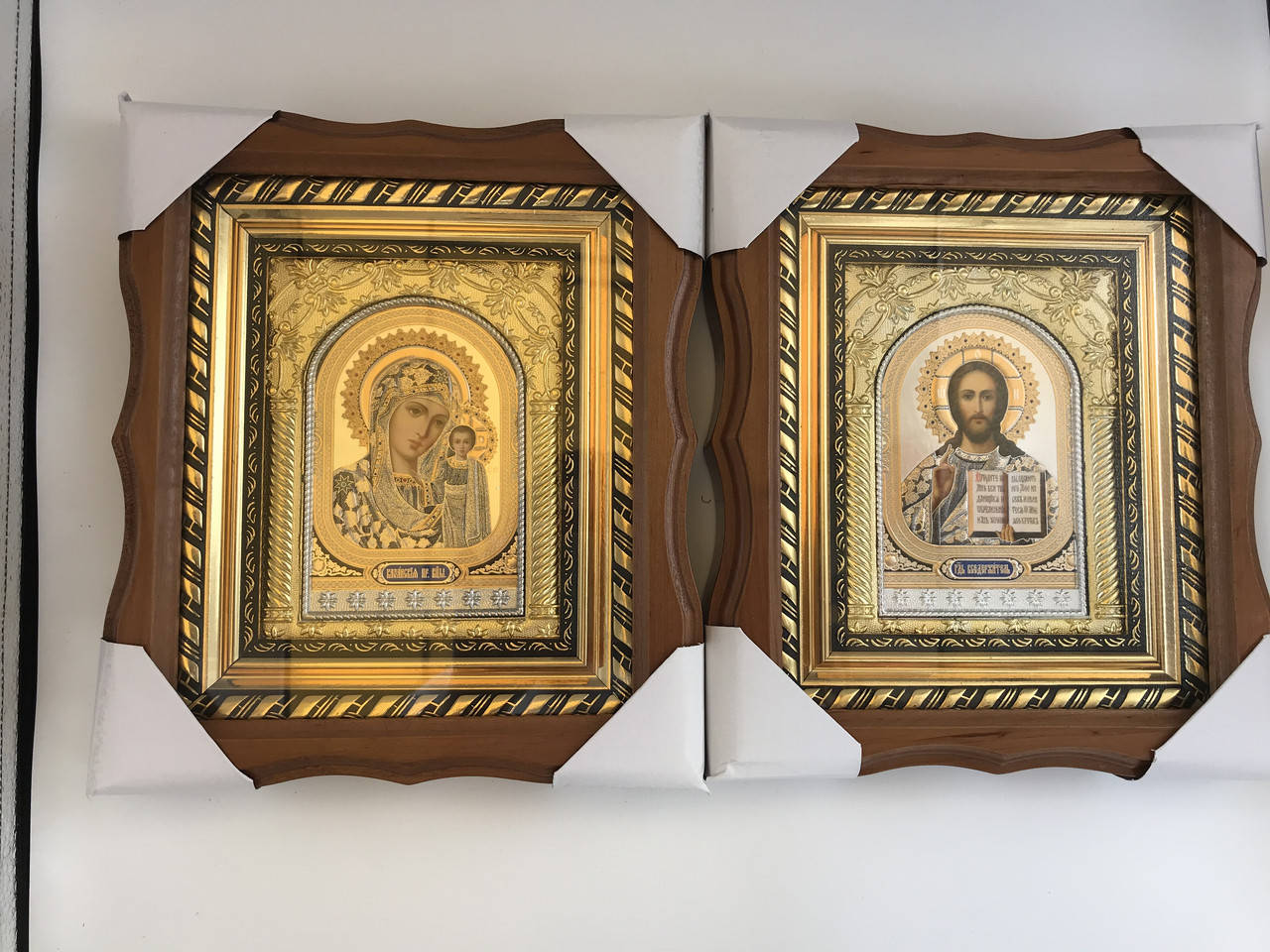 

Икона парная в фигурных рамках цвета капучино