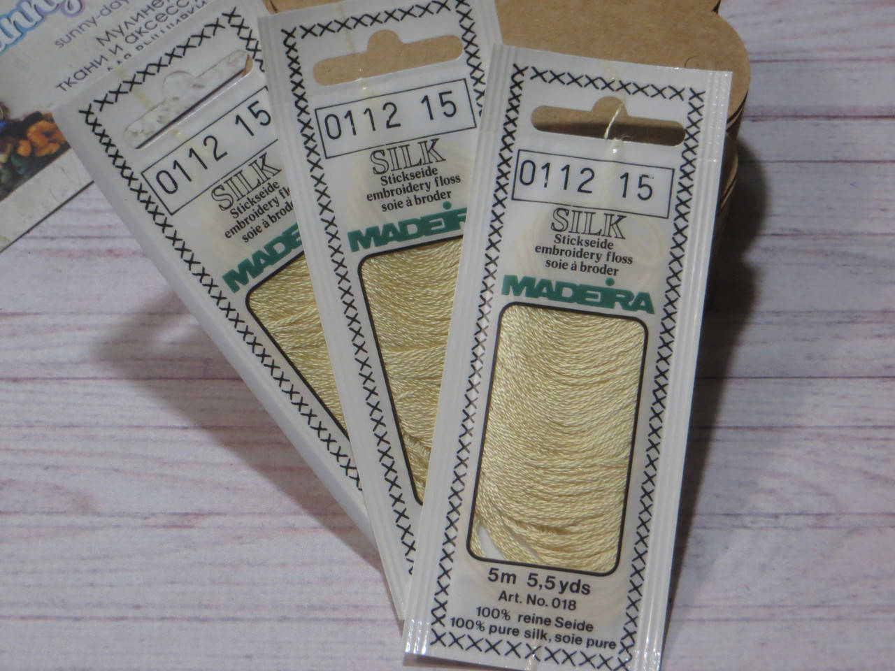 

Мулине Madeira Silk, 0112