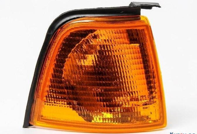 

Указатель поворота правый Audi 80 B3 (86-91) OE:893953050