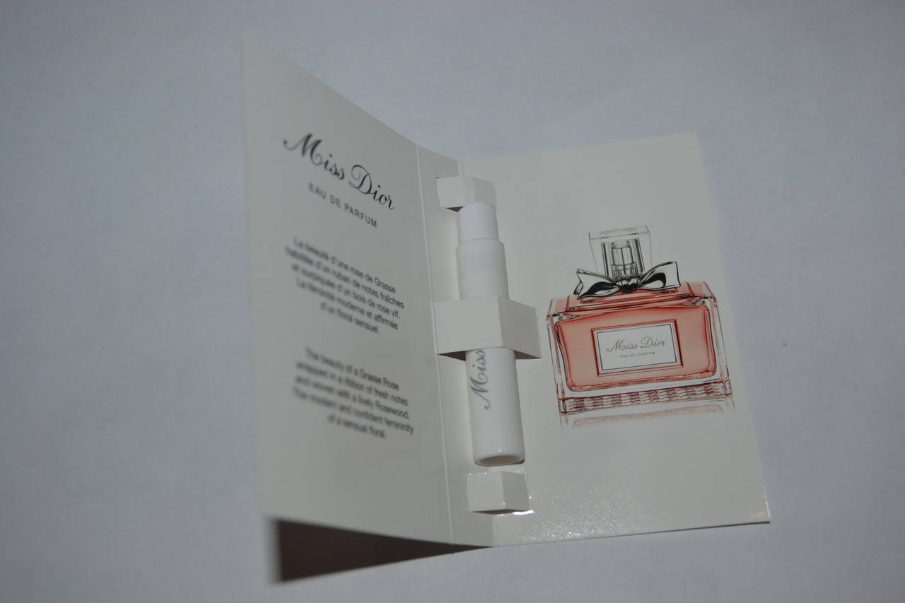 

Пробник женской парфюмированной воды Christian Dior Miss Dior Cherie 1ml