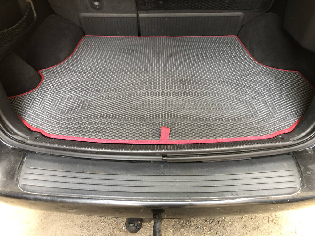 

Коврик багажника (EVA, черный) Jeep Grand Cherokee WJ 1999-2004 гг. TSR Резиновые коврики в багажник Джип