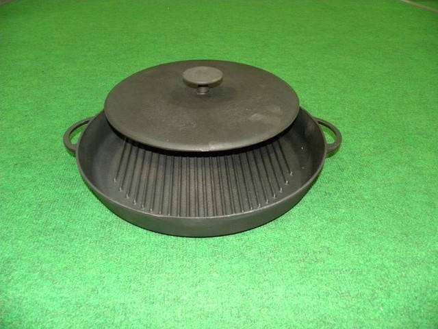 

Сковорода гриль чугунная, цыпленок табака 340 мм.