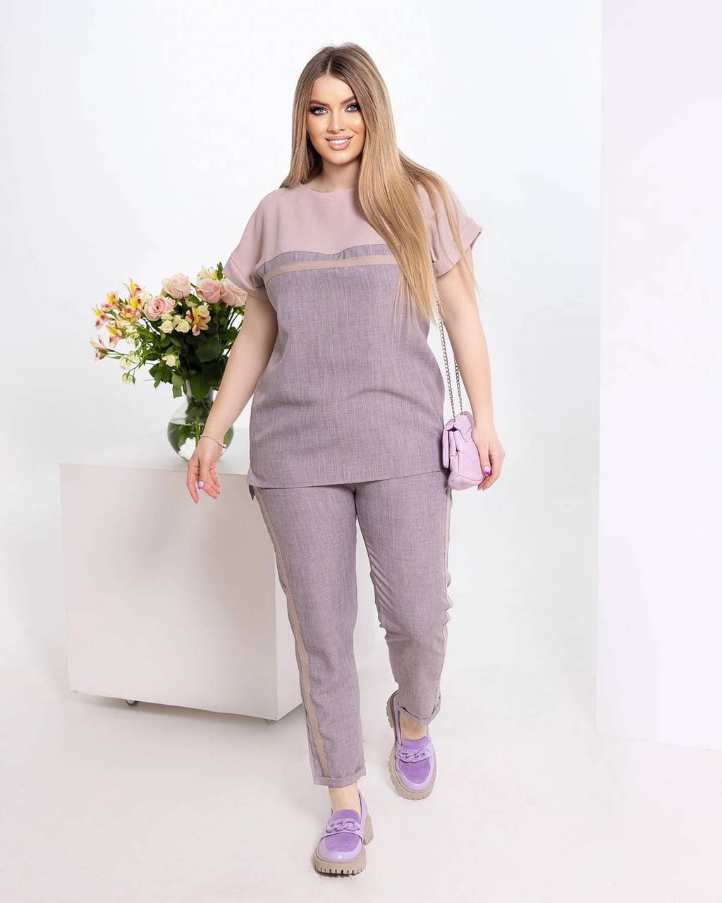 

Костюм пролулочный брючный летний лен пудра 48-50,52-54,56-58