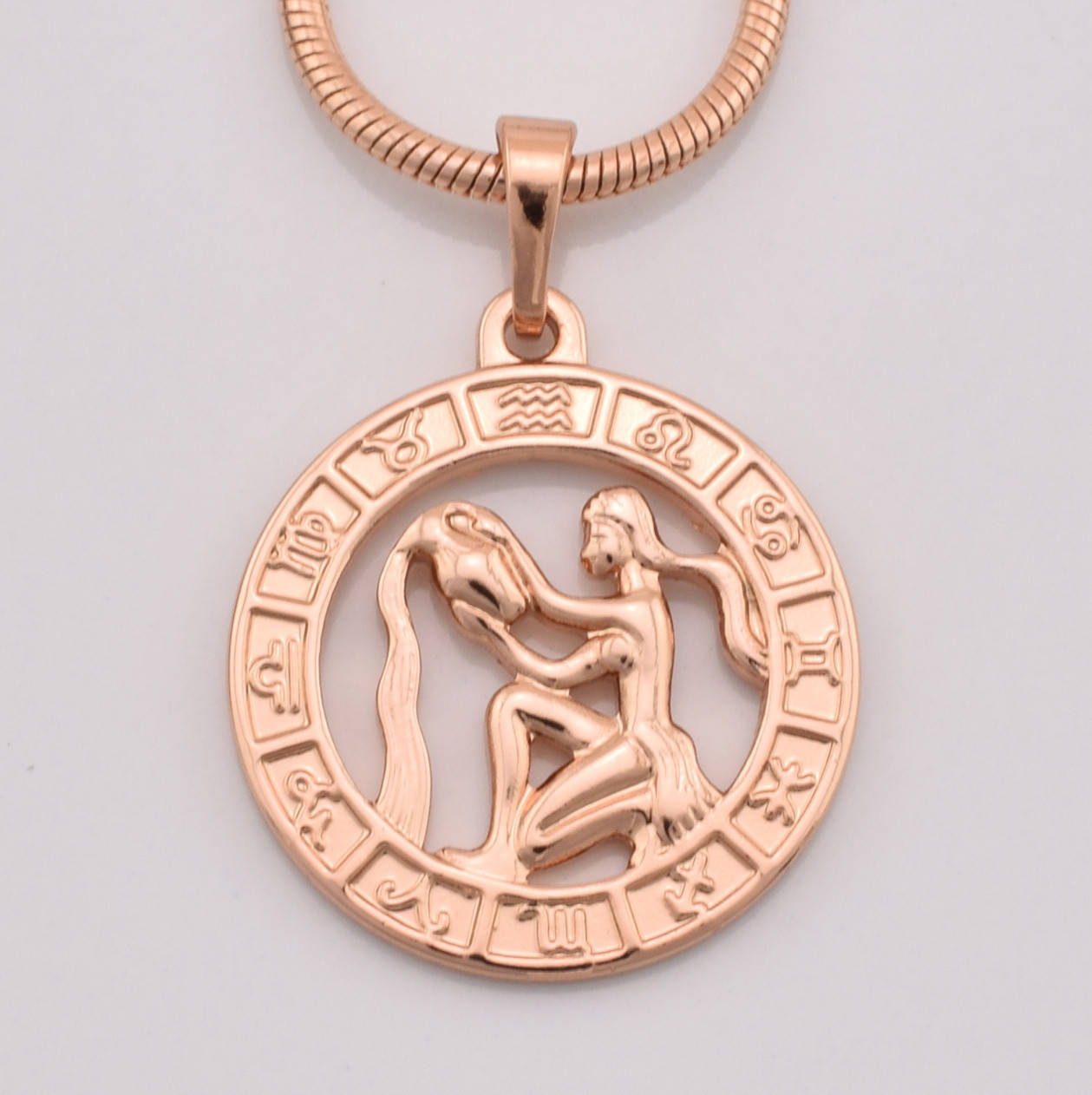 

Знак зодиака Xuping для цепочек до 3 мм 80014 Водолей размер 27х20 мм позолота РО