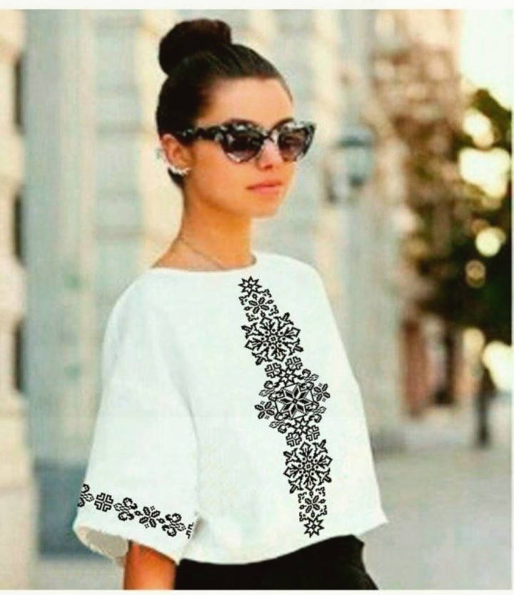 

Жіноча блузка-вишиванка