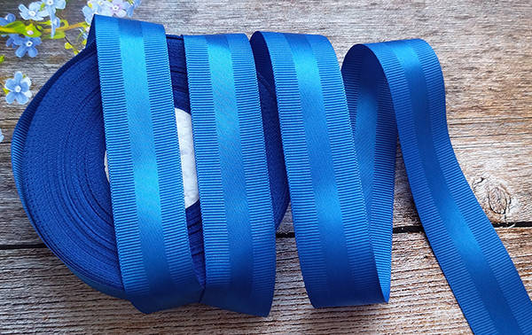 

Стрічка репсова 2,5см, з атласною смужкою, синя