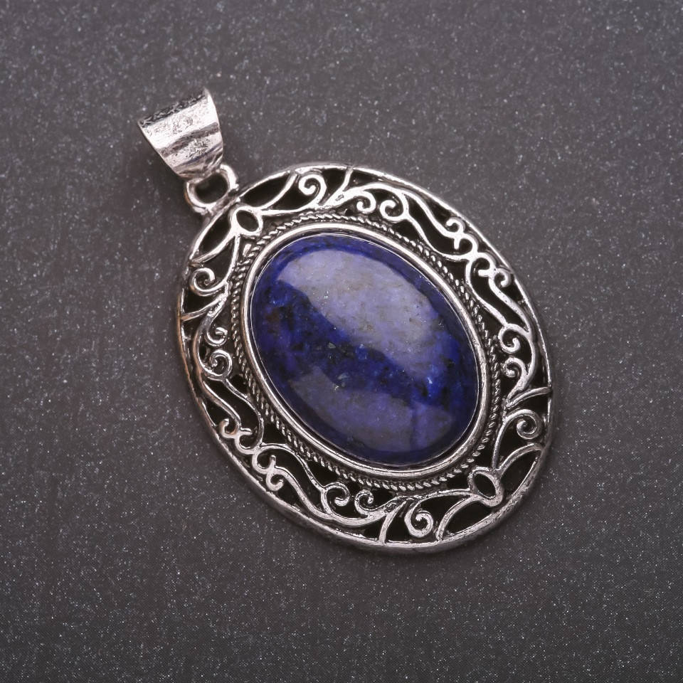 

Кулон с натуральным камнем Лазурит в оправе под старину 33х40х52мм
