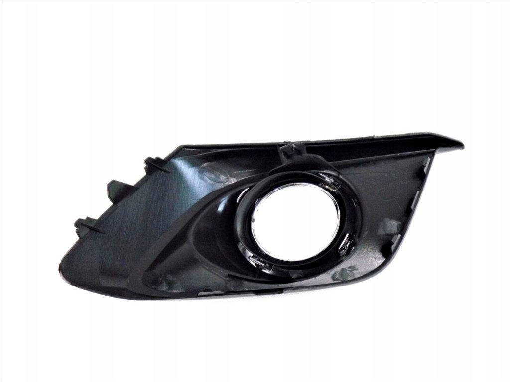 

Решетка в бампер Mazda 3 (BM) 13-16 SDN/HB правая с отв. п/тум. черная, Черный