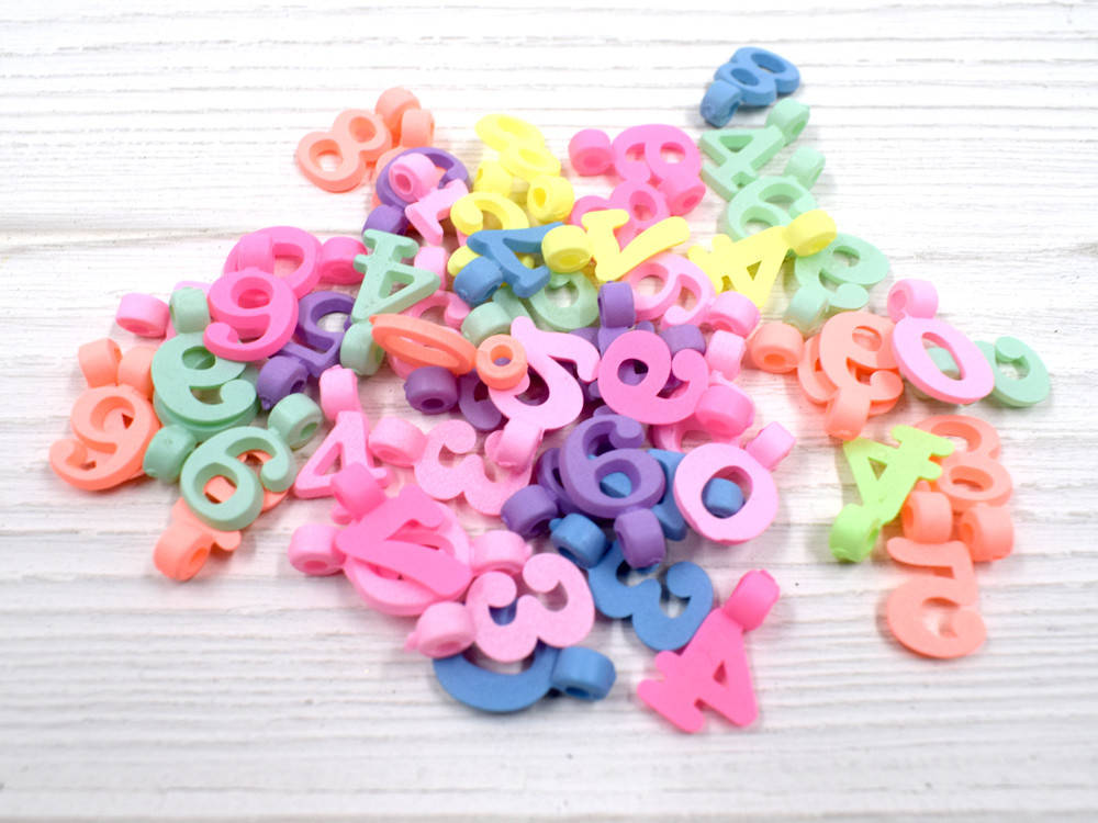 

Подвески "Цифры пластиковые АССОРТИ" пастельные, Разные цвета