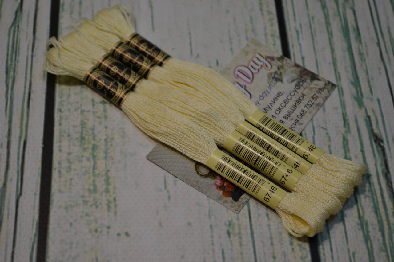 

Мулине Royal Broderie, цвет №746