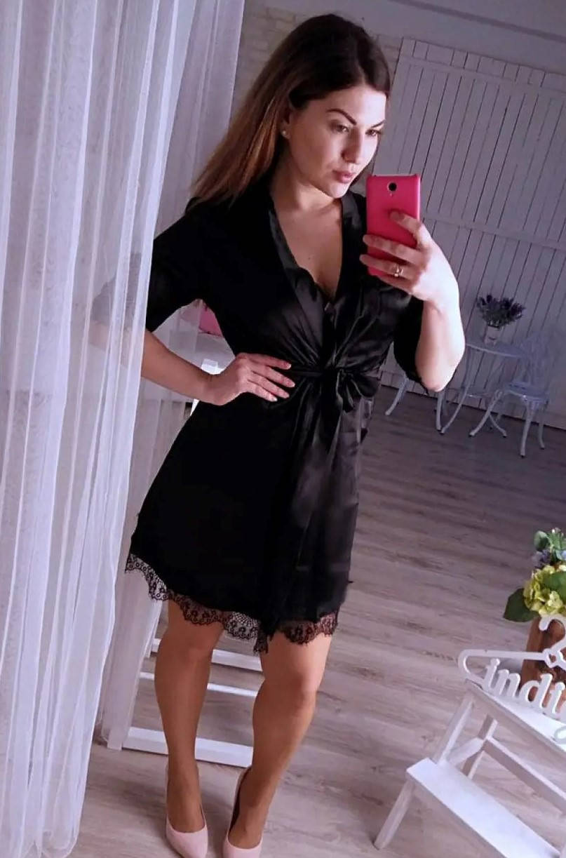 

Красивый женский черный атласный халат с коротким рукавом "Michel" - 44-46,40-42,48-50