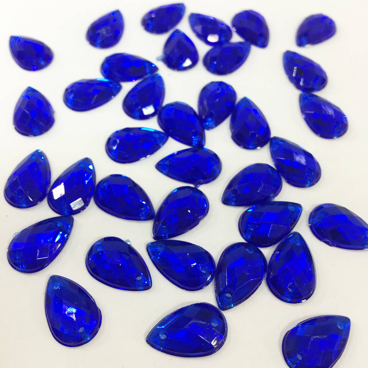 

Пришивные акриловые камни,8х13мм капля Cobalt *1шт