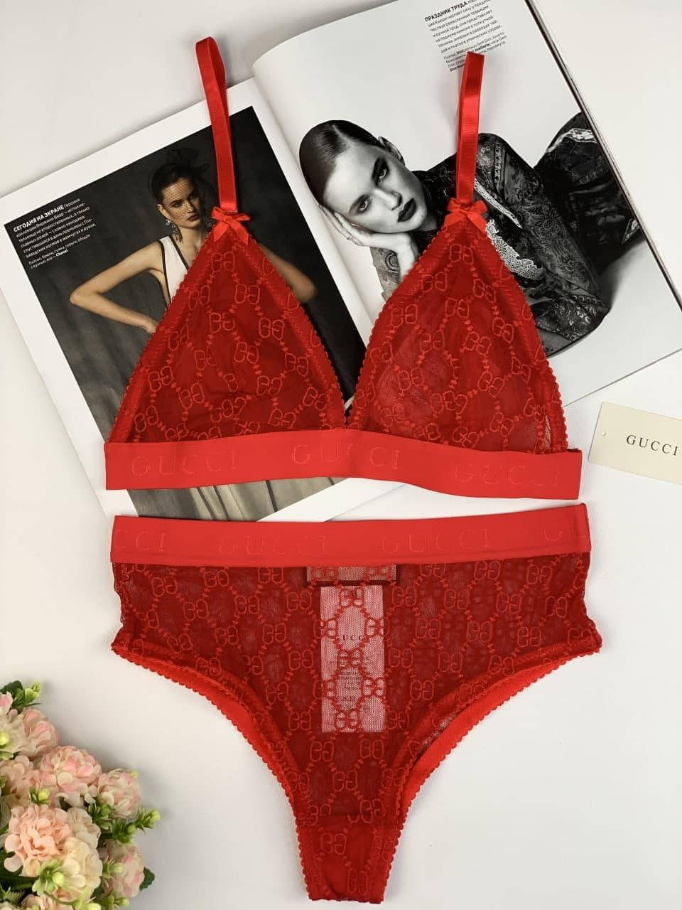 

Комплект женского нижнего белья Gucci с узором GG Supreme красного цвета, Красный