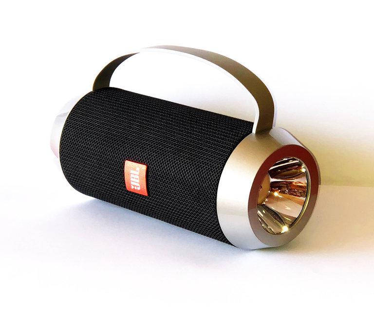 

Беспроводная колонка Charge J5 со встроенным фонариком. Портативная Bluetooth колонка Черный