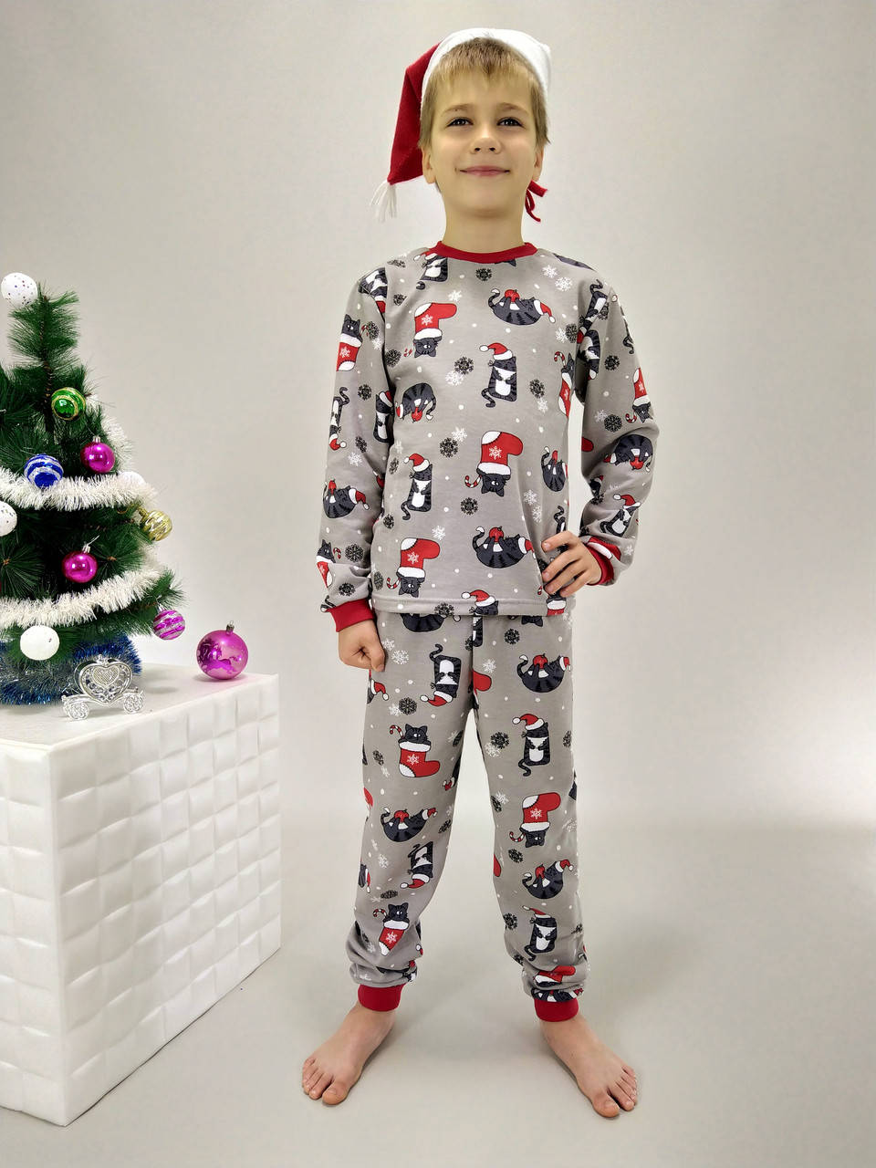 

Пижама на мальчика байковая "Новогодняя" серая теплая 140, Серый
