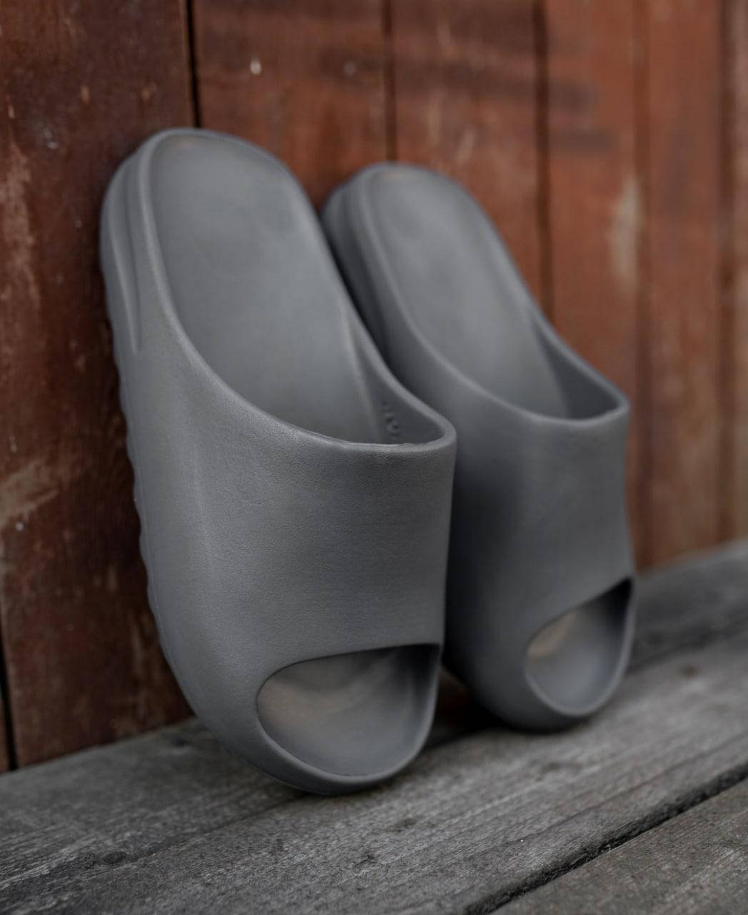 

Тапки мужские Adidas Yeezy Slide (без бренду) / тапки мужские без бренду 42, Серый