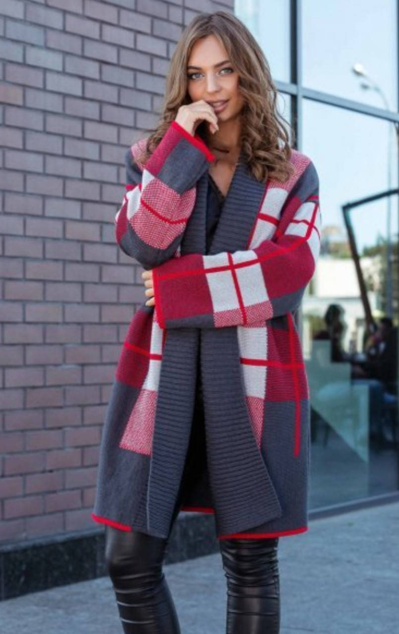 

Женский кардиган в клетку серый с красным с поясом удлинённый без капюшона шерстяной