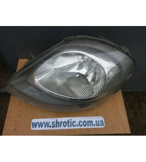 

Фара Левая 7700311371 (Б/У), Renault Trafic,Opel Vivaro,Nissan Primastar,Рено Трафик,Опель Виваро,Ниссан