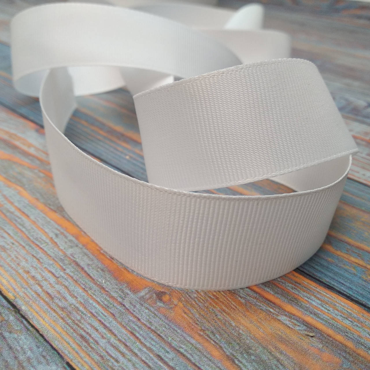 

Тесьма репсовая 2,5 см, белая, Бежевый