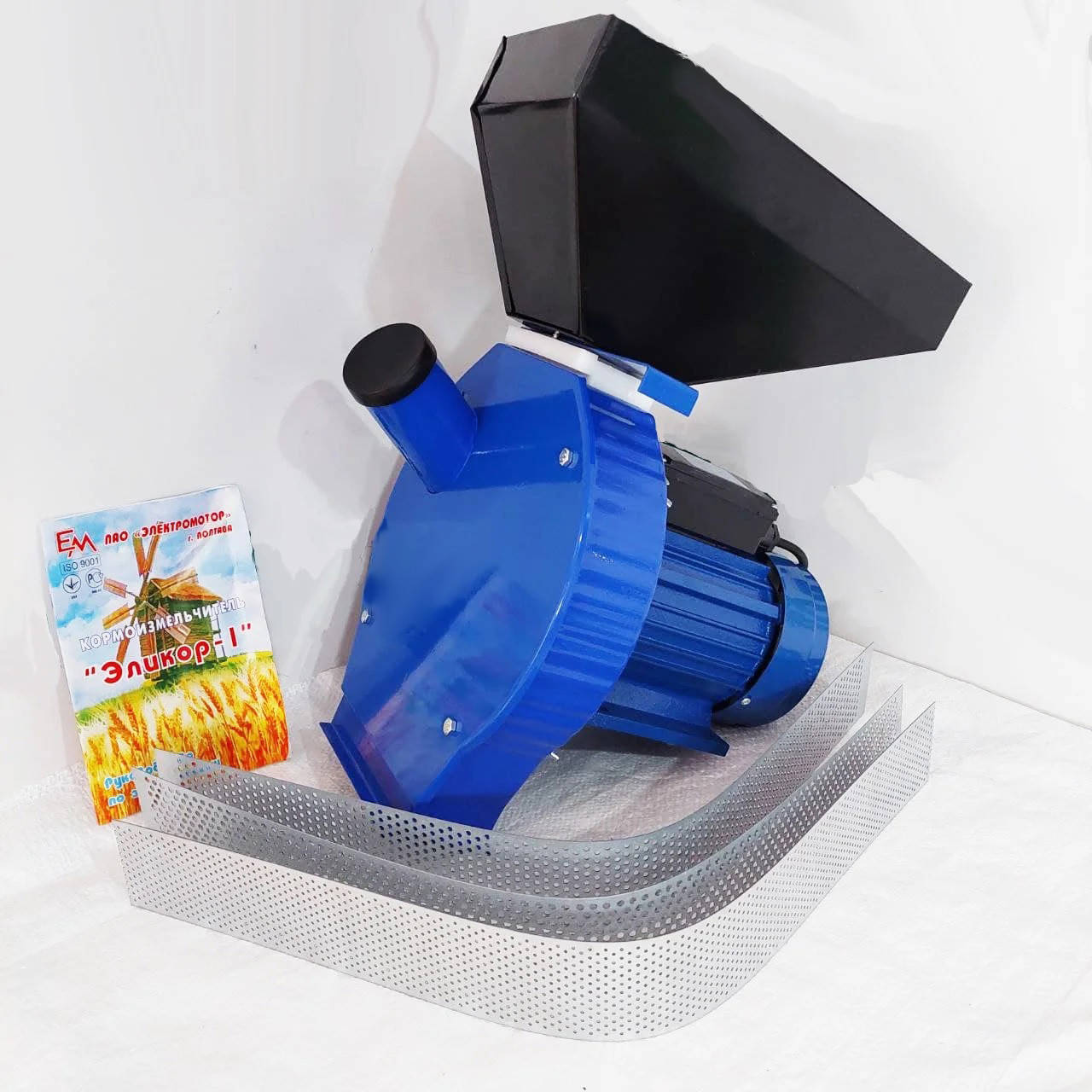 

Зернодробилка Крупорушка Измельчитель зерна Эликор зерно+початки кукурузы