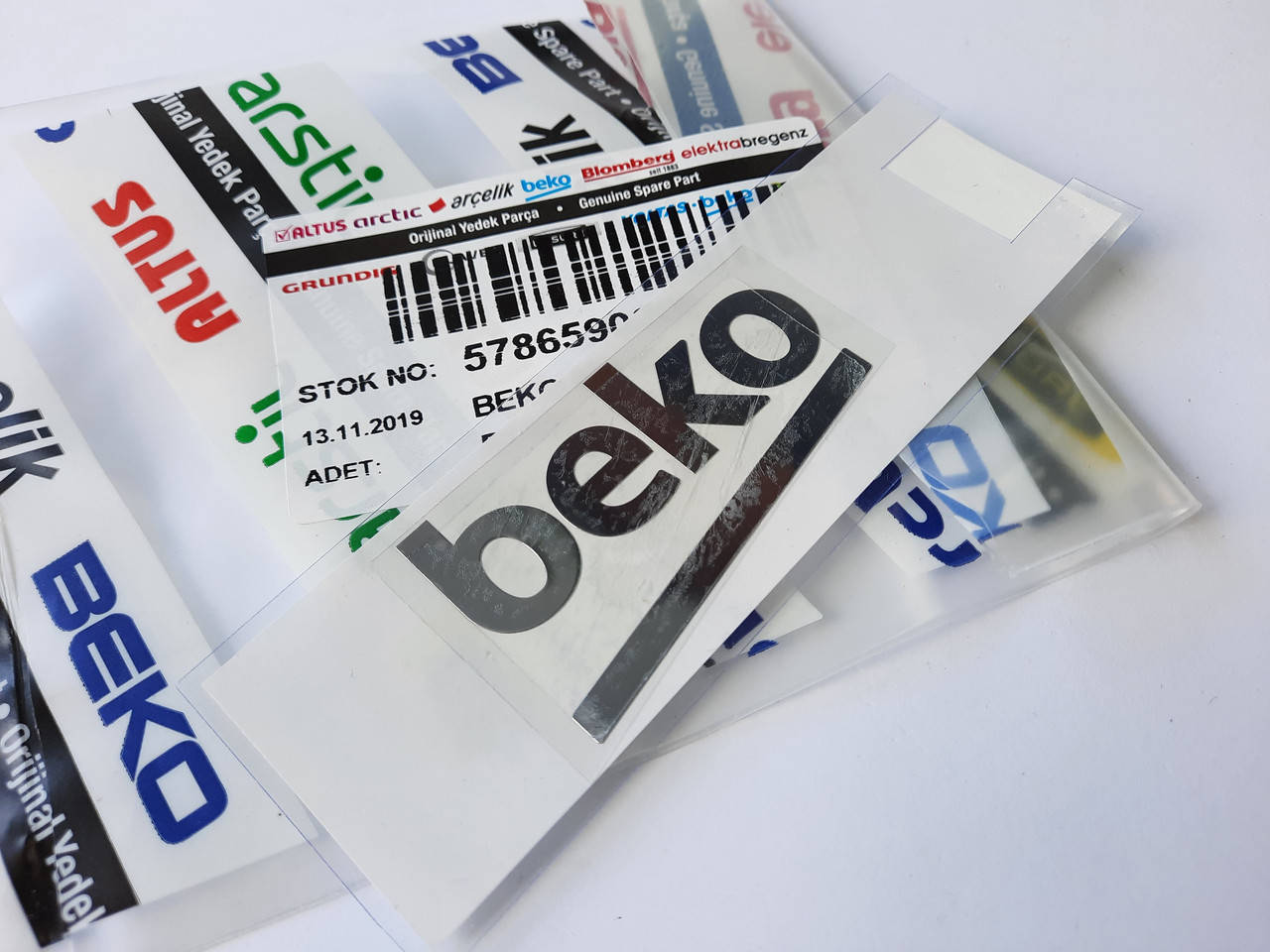 

Наклейка-логотип (емблема) бренду Beko