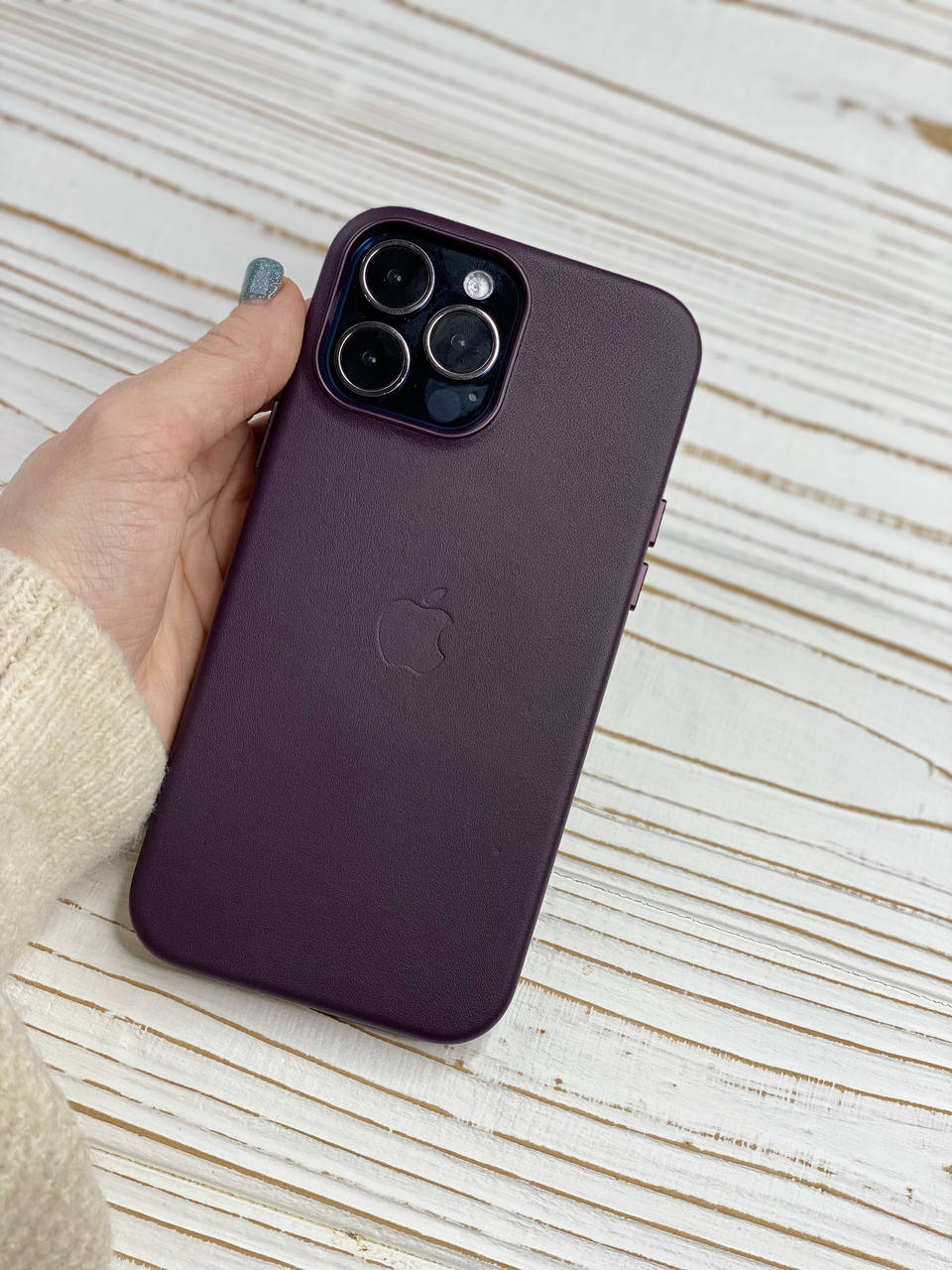 

Кожаный чехол Apple Leather Case with MagSafe для iPhone 13 Pro Dark Cherry