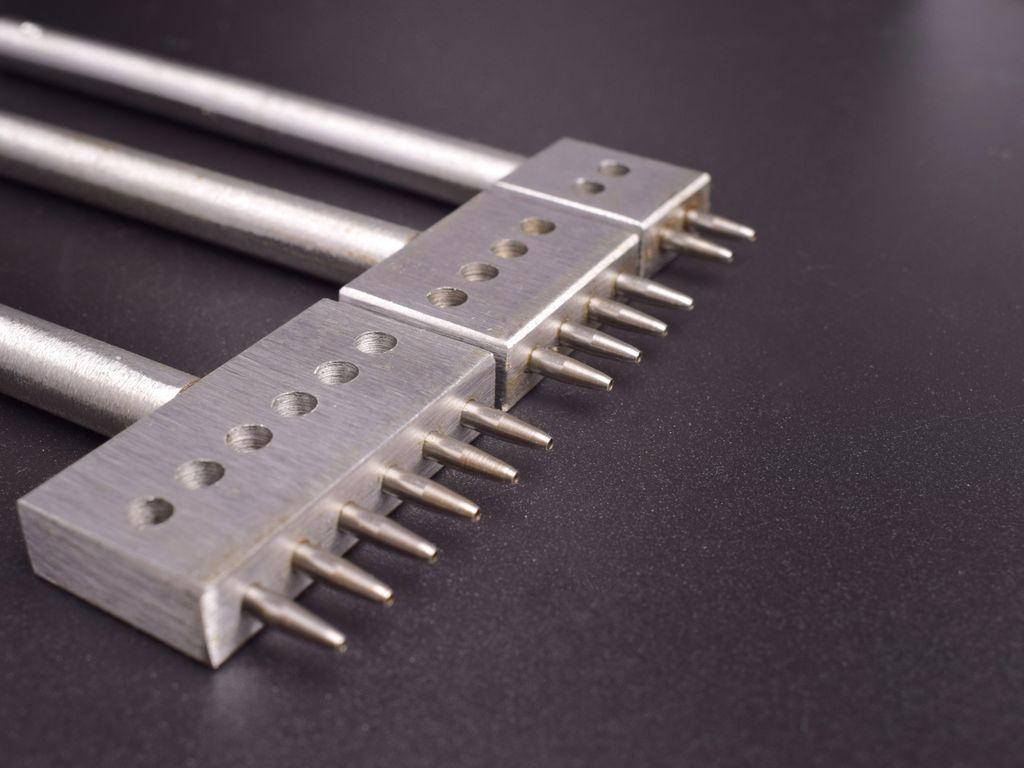 

Набор круглых шаговых пробойников с шагом 4 мм