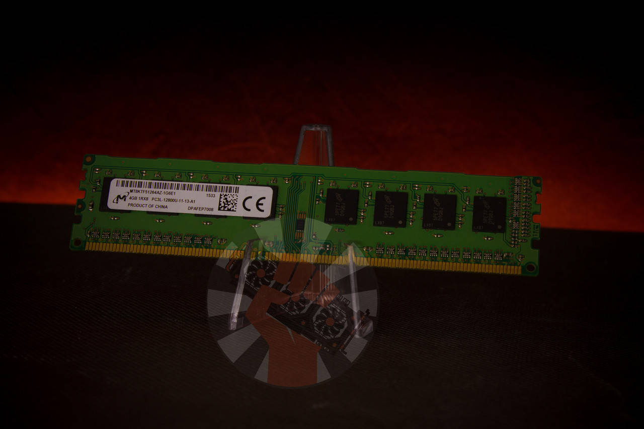 

Оперативная память Micron DDR3 4GB 1600 MHz (MT8JTF51264AZ-1G6E1) Б/У