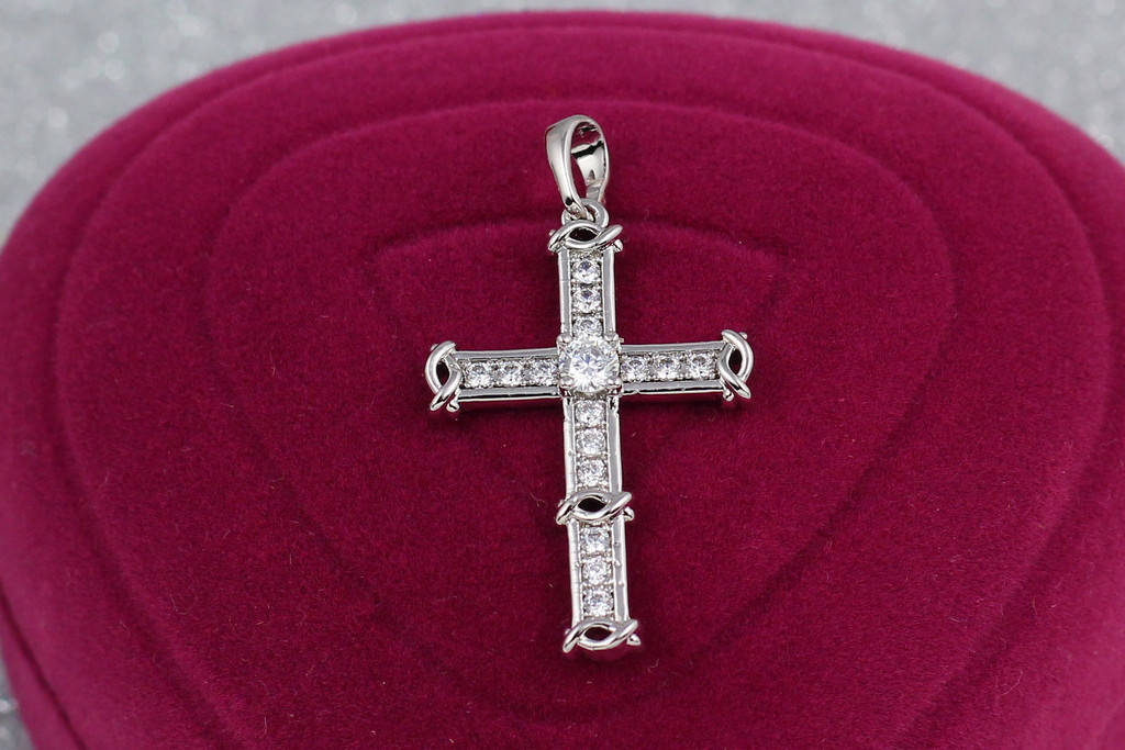 

Крестик Xuping Jewelry с камнями 3 см серебристый, Серебристий