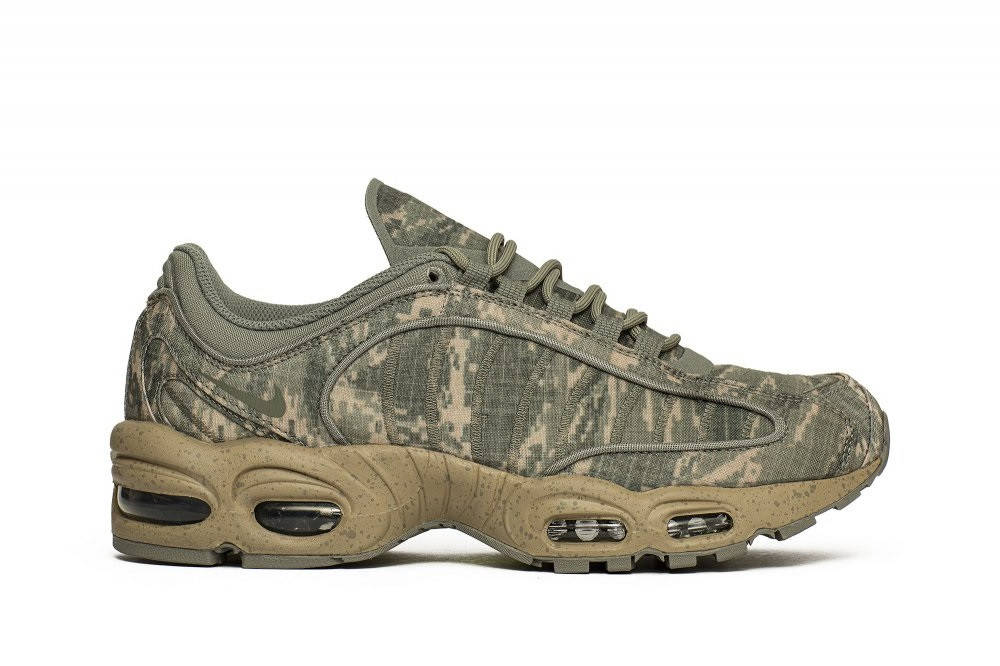 

Мужские кроссовки Nike Air Max Tailwind IV SP BV1357-001, Бежевый