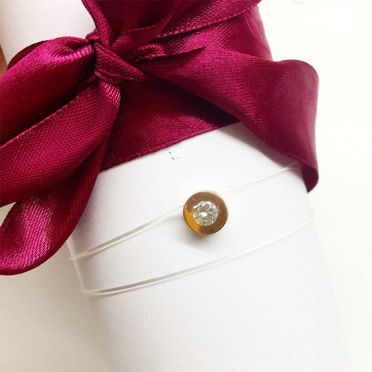 

Кулон на леске из золота и серебра с цирконом