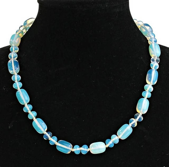 

Бусы Лунный Камень гладкая шайба d-8х5(+-)мм и бочонок d-10х14(+-)мм L-48см