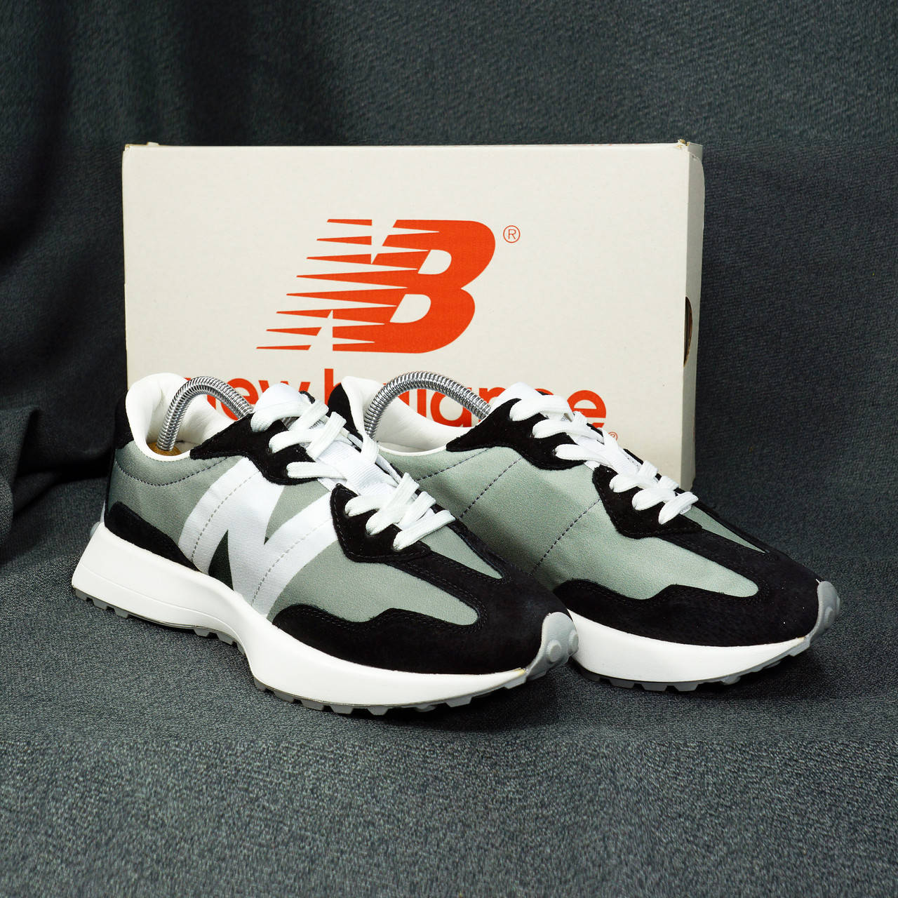 

Мужские кроссовки New Balance 327 черные с серым 46 29.5 см, Серый