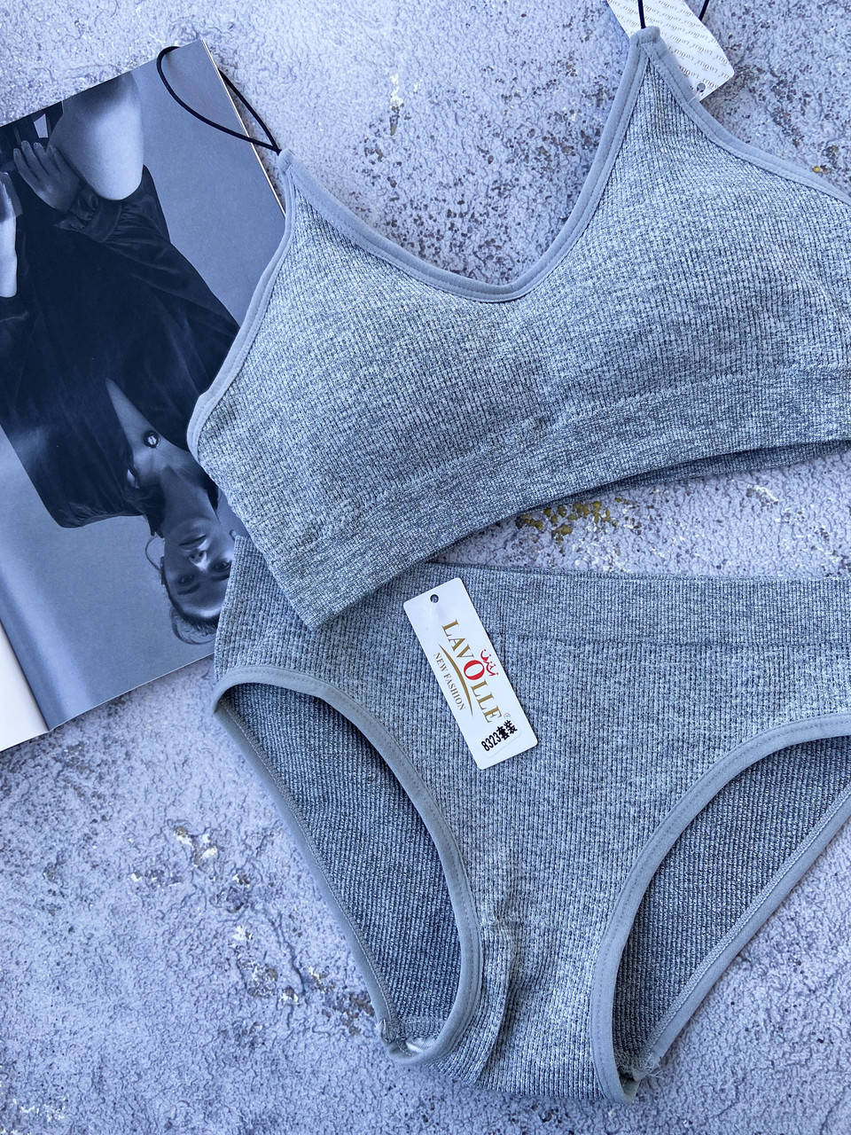 

Нежный комплект нижнего белья серого цвета, топ и трусики, женское нижнее белье в рубчик, Серый