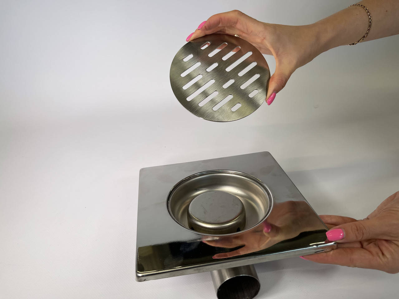 

Трап из нержавеющей стали SLIM 20*20см, горизонтальный, D50, Хром