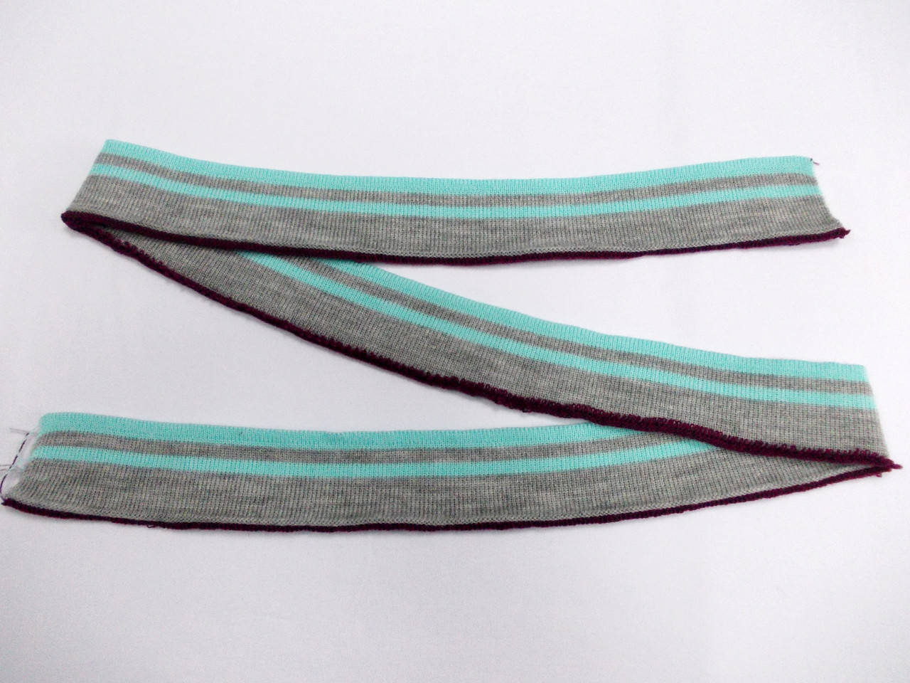 

Резинка манжетная одинарная 4 см (св. серый с 2 - мя мятными полосами) (арт. 20174)