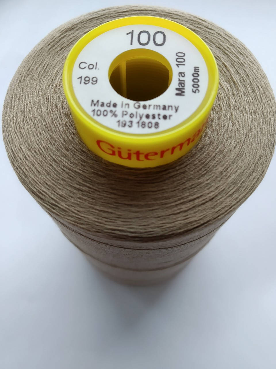 

Нитки Gutermann Mara 100 / 5000м / кол 199, Бежевый