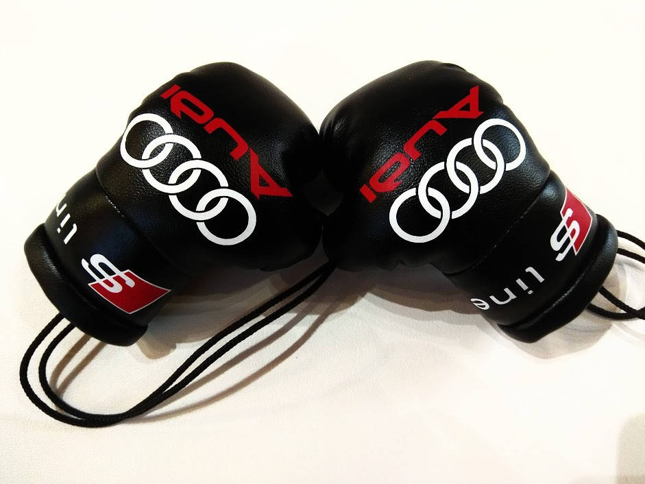 

Подвеска боксерские перчатки Audi