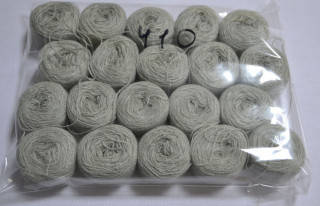 

Акрил для вышивки: серый