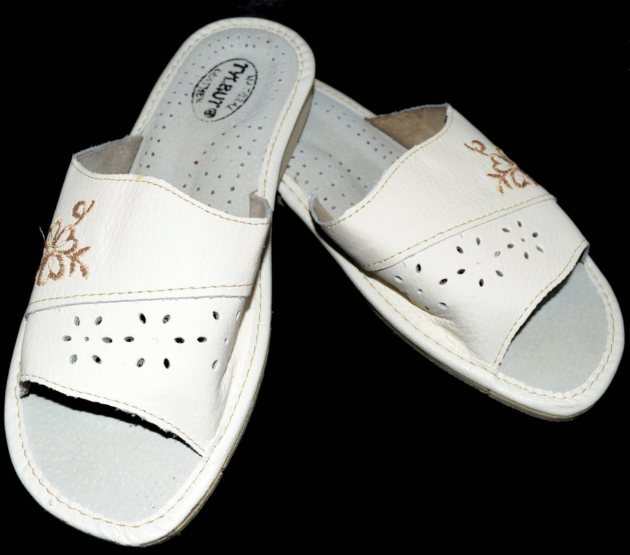 

Домашні капці шкіряні жіночі 39, Белый