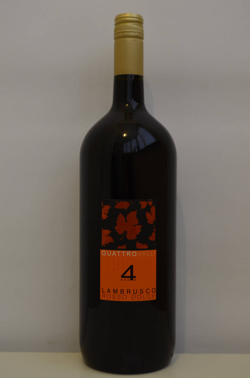 

Вино слабогазированое красное полусладкое Lambrusco 4Valli 1.5 L