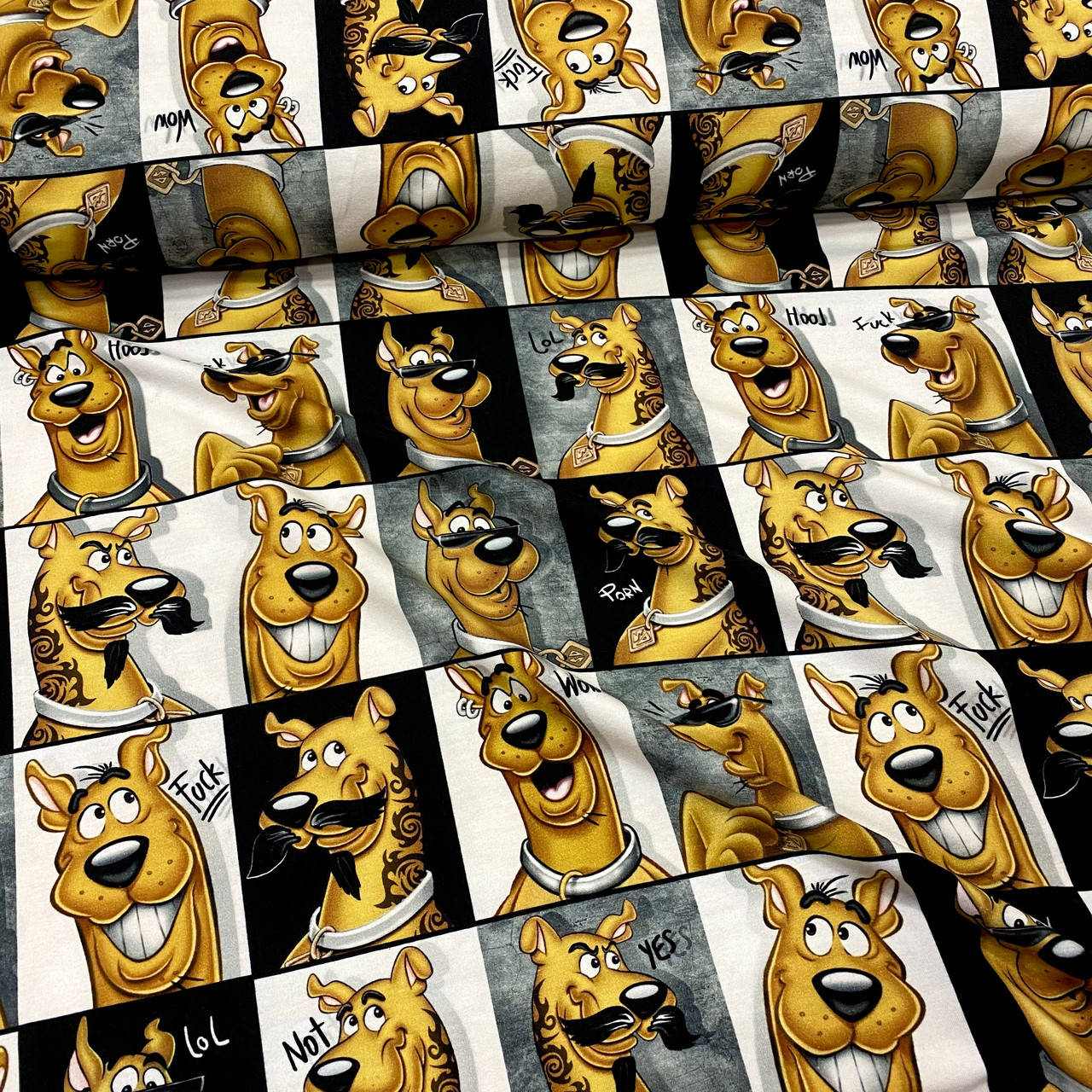 

Стрейч кулир Скуби Ду Состав 95% хлопок 5% эластан для футболок шортиков платьев лосин, Разные цвета