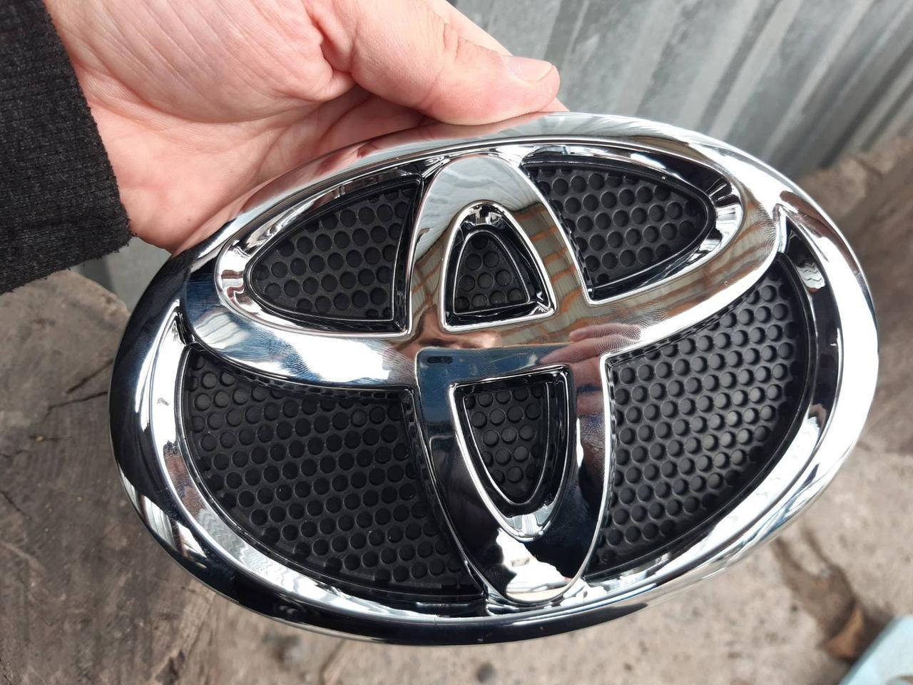 

Эмблема (standart) Toyota LC 200 2016+