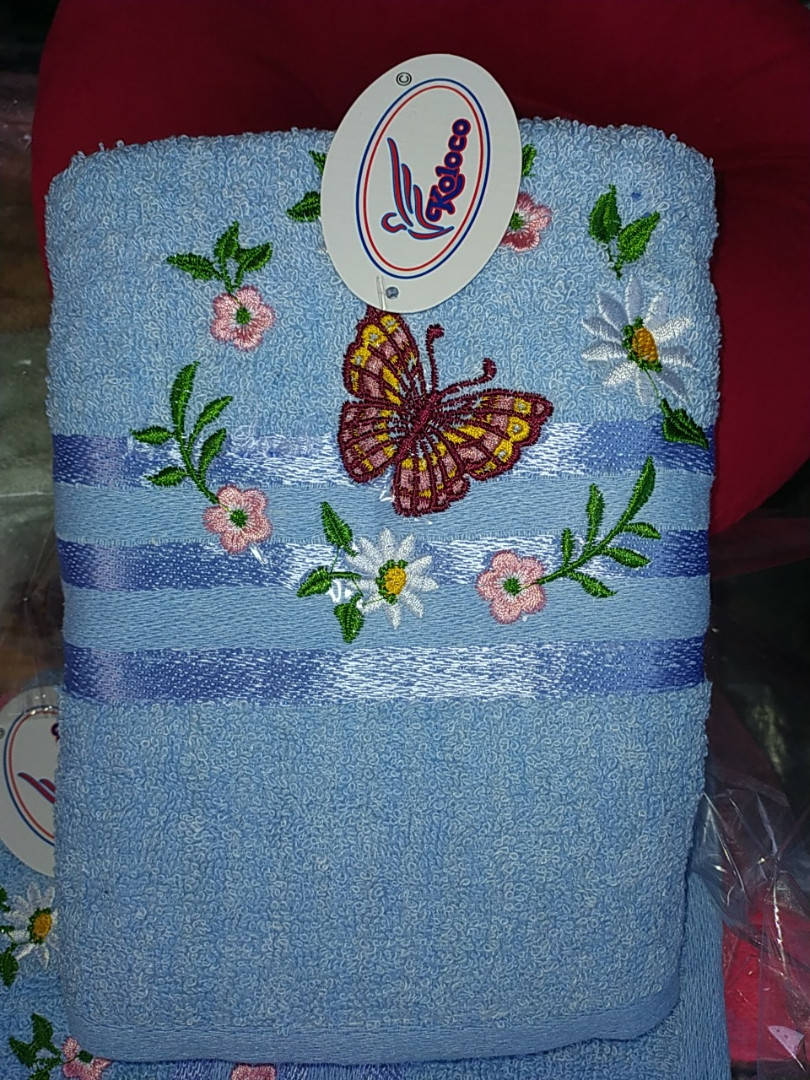 

Полотенце лицевое 50 на 100 махровое.