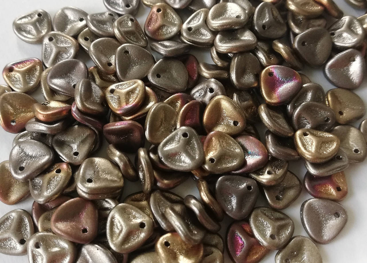 

01610 Rose Petals 8*7 mm Metallic Mix (10 шт)