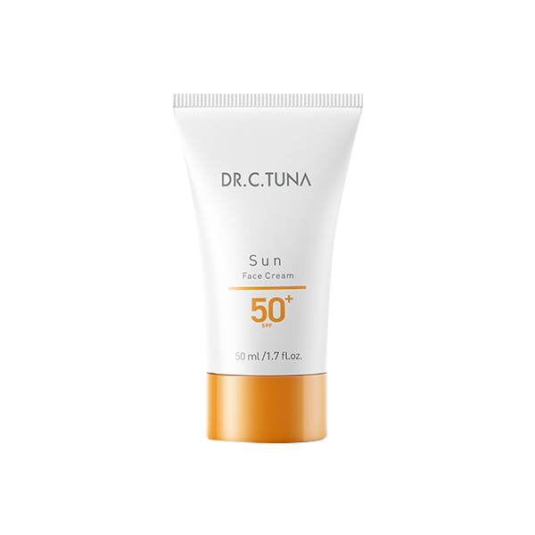 

Крем от загара солнцезащитный крем для лица антивозростной Sunscience SPF 50 Farmasi.