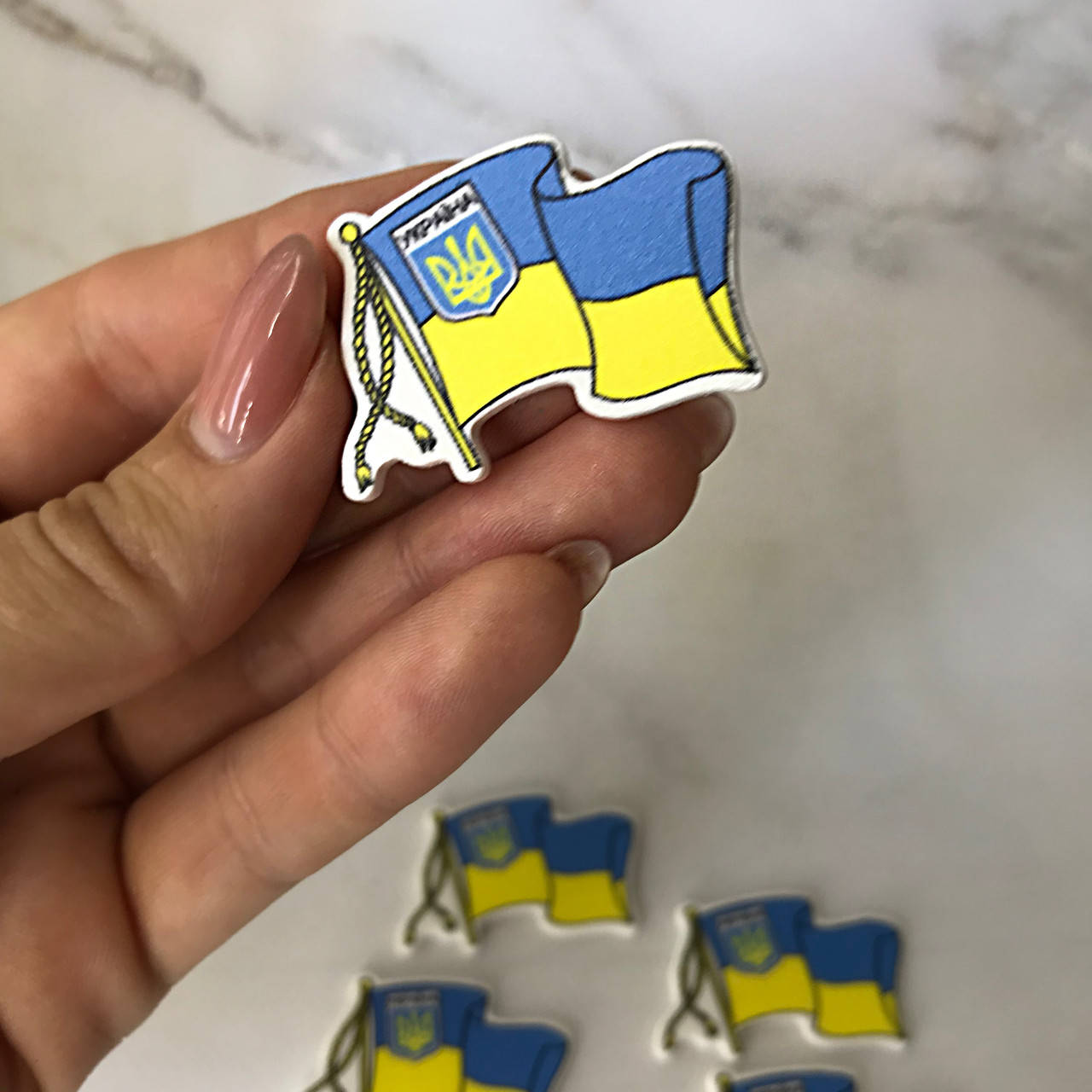 

Серединка "Флаг Украины", 2.8х4 см, матовая