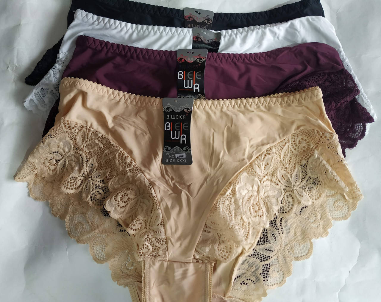 

Трусы Biweier 218 а фибра+кружево размерыxl-xxl-xxxl микс (в УП.12 шт) РОЗНИЦА